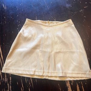Skirt size S yellow great condition!!